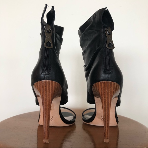 Great Condition BCBGMaxAzria Open Toe Black Leather Heeled Boots (Size 7) - Picture 6 of 12